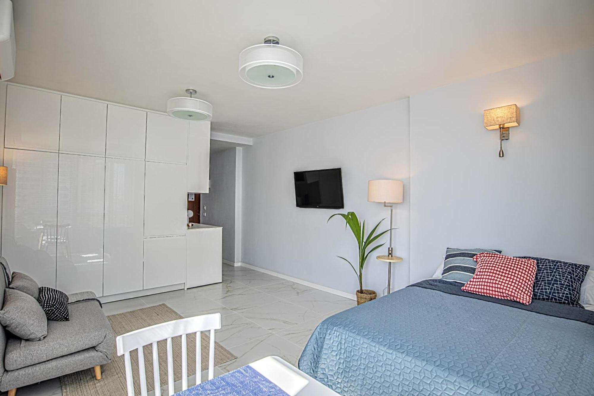 Elegant Studio With Pool And Seaview Τορρεμολίνος Εξωτερικό φωτογραφία