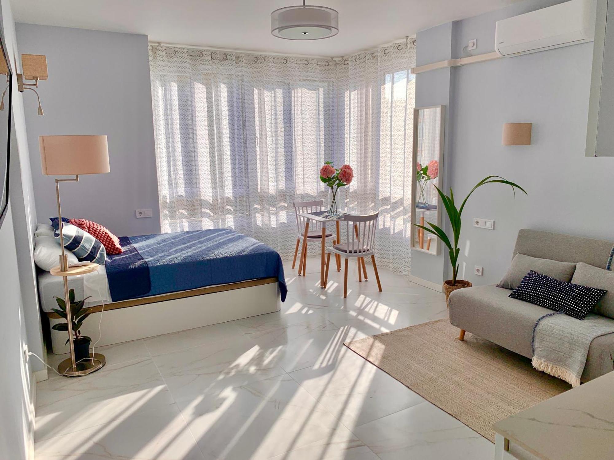 Elegant Studio With Pool And Seaview Τορρεμολίνος Εξωτερικό φωτογραφία