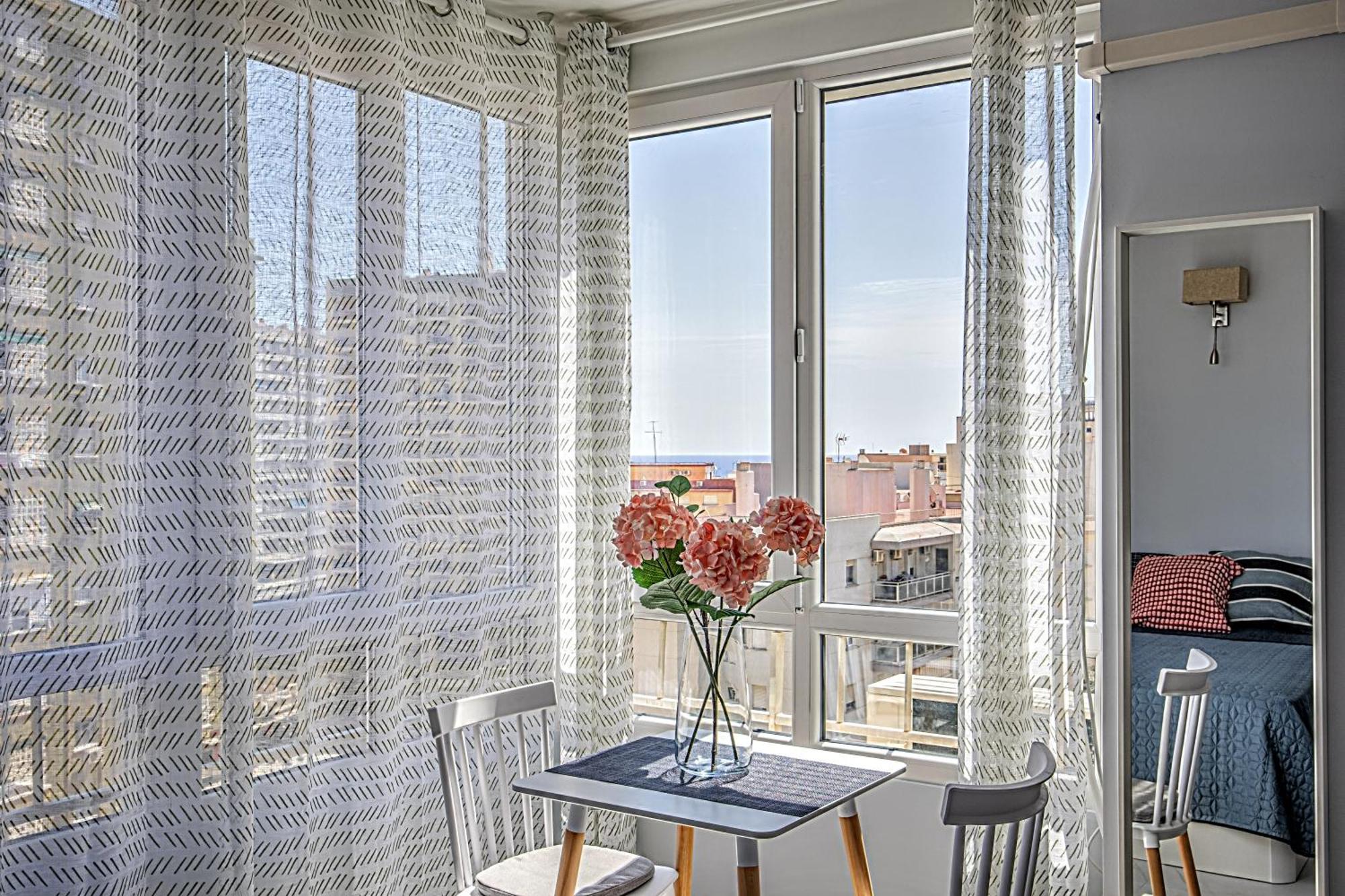 Elegant Studio With Pool And Seaview Τορρεμολίνος Εξωτερικό φωτογραφία