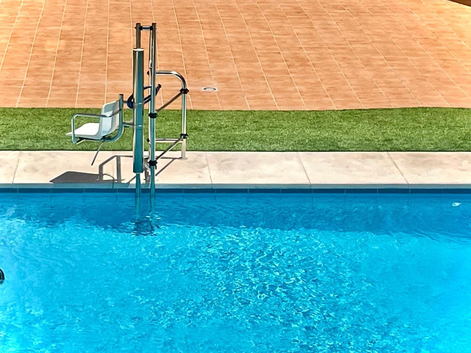 Elegant Studio With Pool And Seaview Τορρεμολίνος Εξωτερικό φωτογραφία